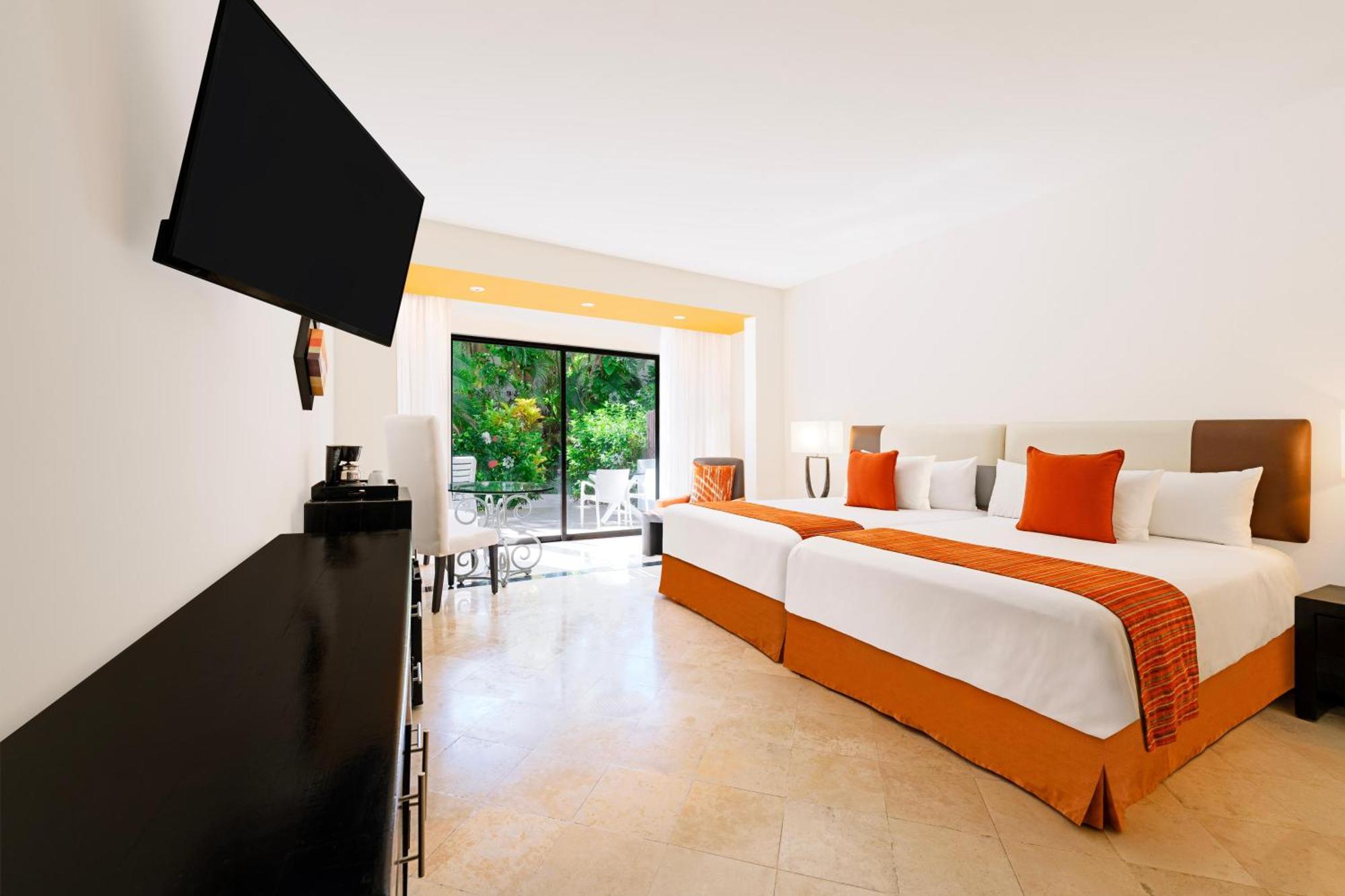 Grand Oasis Tulum Riviera Hotel Akumal Exterior photo