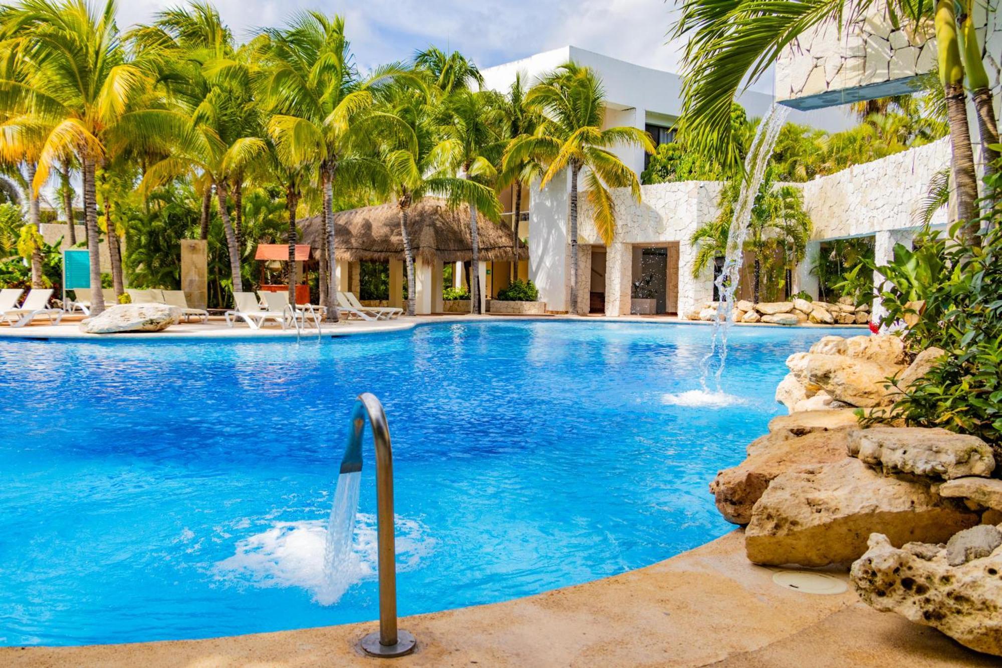 Grand Oasis Tulum Riviera Hotel Akumal Exterior photo