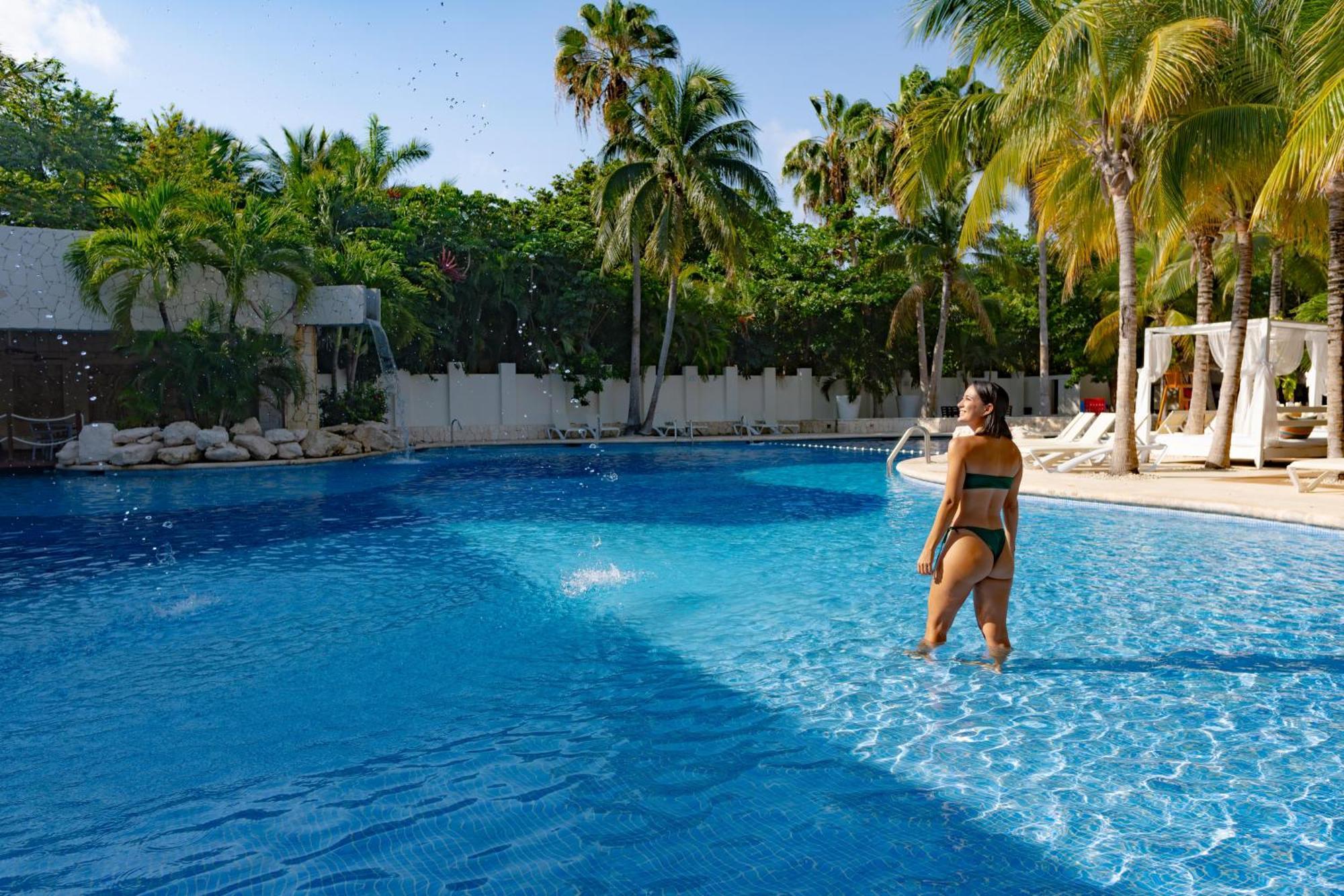 Grand Oasis Tulum Riviera Hotel Akumal Exterior photo