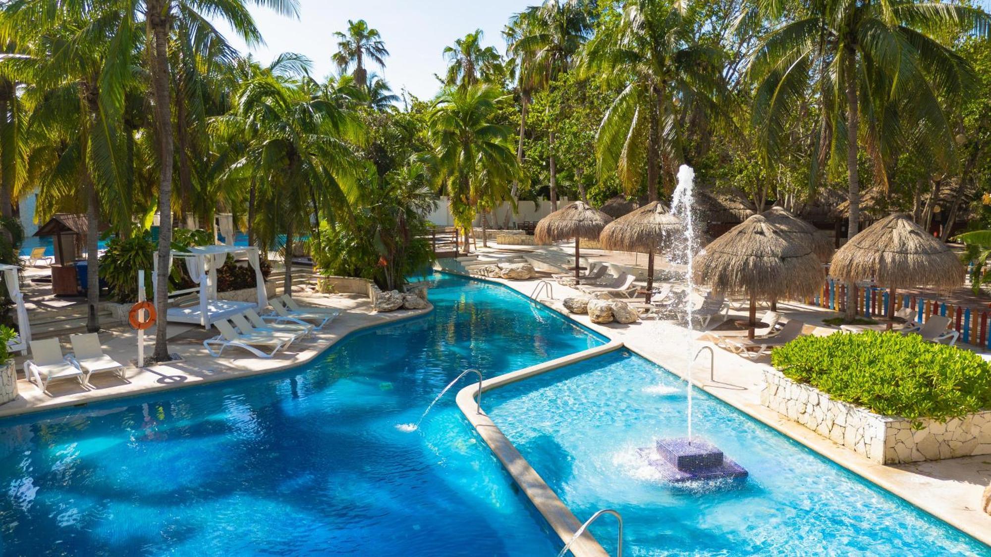 Grand Oasis Tulum Riviera Hotel Akumal Exterior photo